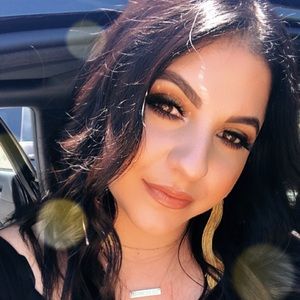 Meet your Posher, Carly